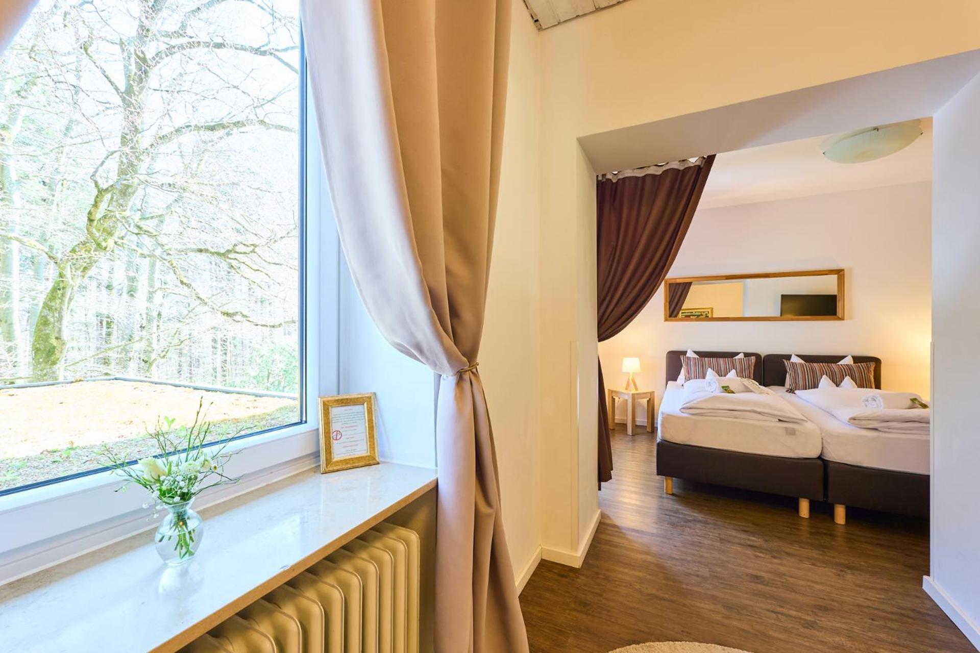 Hotel Waldgasthof Buchenhain Baierbrunn Exterior foto